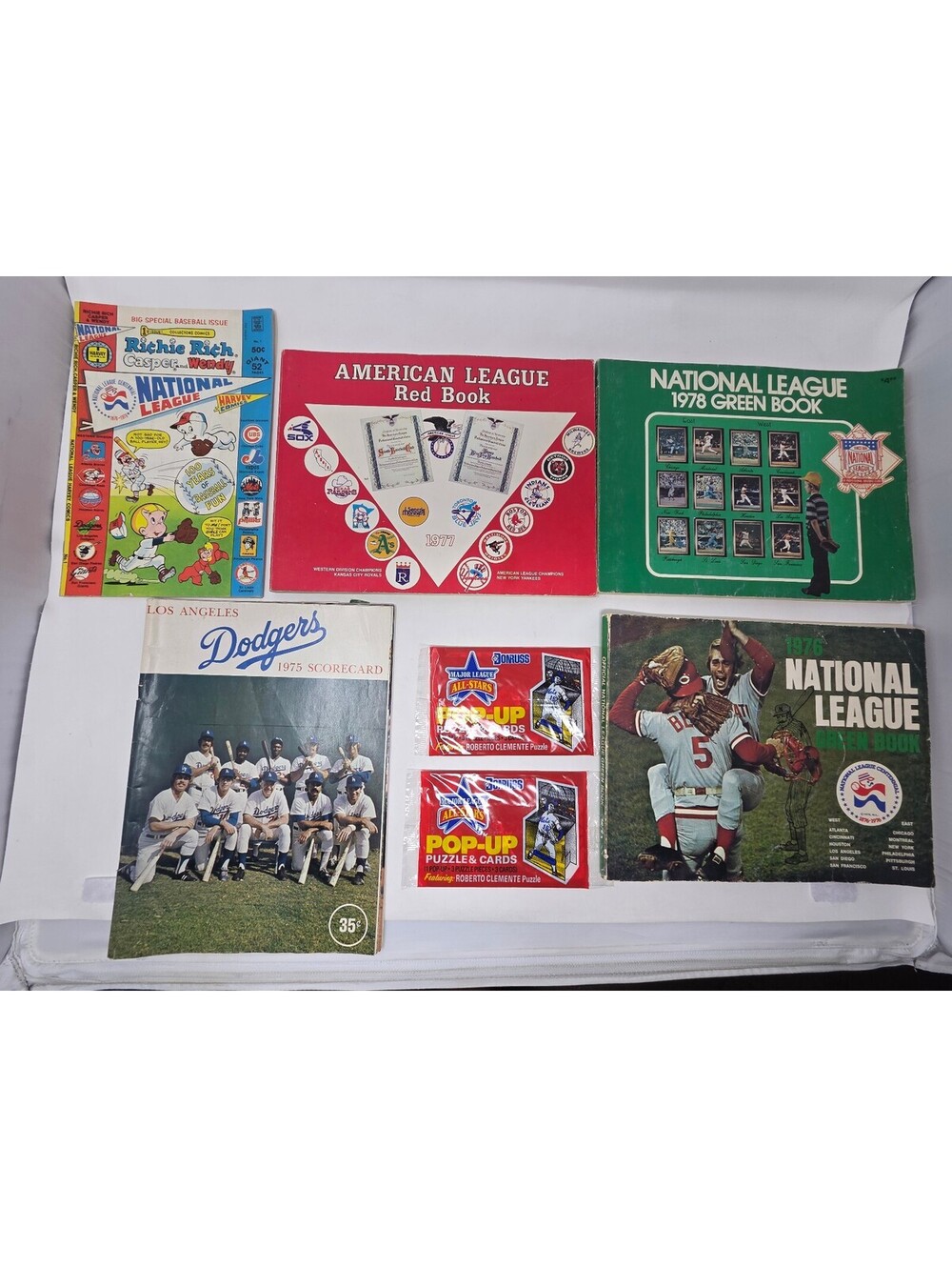 Vintage 1970s MLB Baseball Collectibles Lot w/ Scorecards Red Green Books Cards
